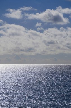 İtalya, Sicilya, Akdeniz, Sicilya Kanalı 'nda kışın bulutlar