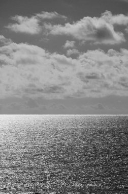 İtalya, Sicilya, Akdeniz, Sicilya Kanalı 'nda kışın bulutlar