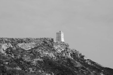 Malta Adası, adanın güney kıyısı, eski Türk kulesi.