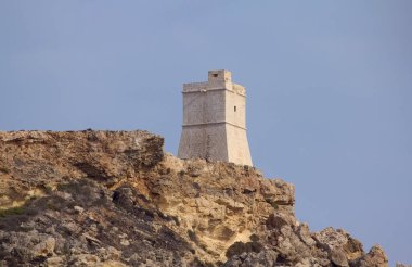Malta Adası, adanın güney kıyısı, eski Türk kulesi.