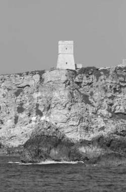 Malta Adası, adanın güney kıyısı, eski Türk kulesi.