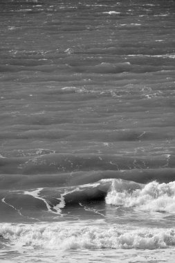 İtalya, Sicilya Kanalı, kışın sert Akdeniz