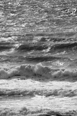 İtalya, Sicilya Kanalı, kışın sert Akdeniz