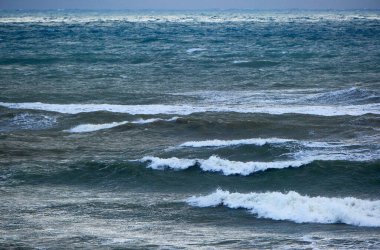 İtalya, Sicilya Kanalı, kışın sert Akdeniz