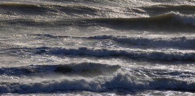 İtalya, Sicilya Kanalı, kışın sert Akdeniz