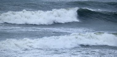 İtalya, Sicilya Kanalı, kışın sert Akdeniz