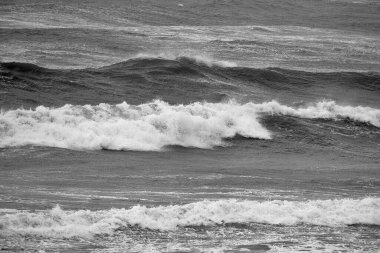 İtalya, Sicilya Kanalı, kışın sert Akdeniz