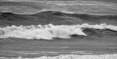 İtalya, Sicilya Kanalı, kışın sert Akdeniz
