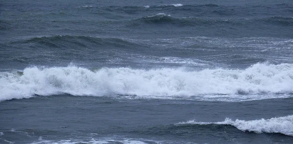 İtalya, Sicilya Kanalı, kışın sert Akdeniz