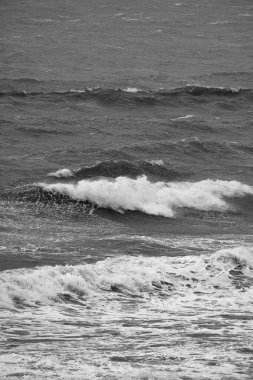 İtalya, Sicilya Kanalı, kışın sert Akdeniz