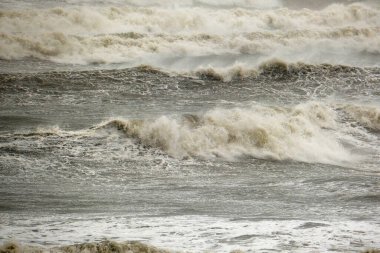 İtalya, Sicilya Kanalı, kışın sert Akdeniz