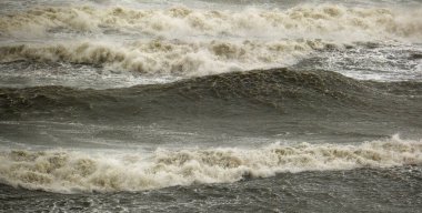 İtalya, Sicilya Kanalı, kışın sert Akdeniz
