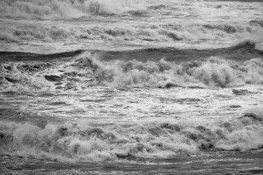 İtalya, Sicilya Kanalı, kışın sert Akdeniz