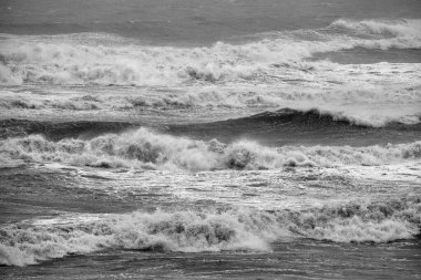 İtalya, Sicilya Kanalı, kışın sert Akdeniz