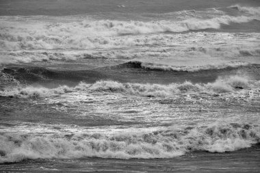 İtalya, Sicilya Kanalı, kışın sert Akdeniz