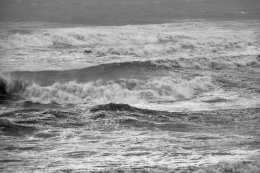 İtalya, Sicilya Kanalı, kışın sert Akdeniz