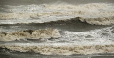 İtalya, Sicilya Kanalı, kışın sert Akdeniz