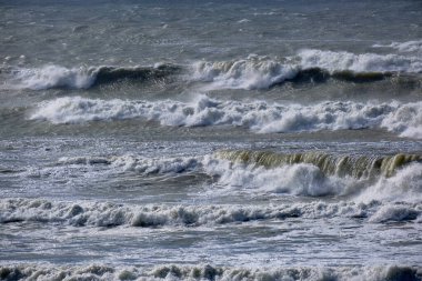 İtalya, Sicilya Kanalı, kışın sert Akdeniz