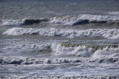 İtalya, Sicilya Kanalı, kışın sert Akdeniz
