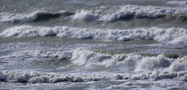 İtalya, Sicilya Kanalı, kışın sert Akdeniz
