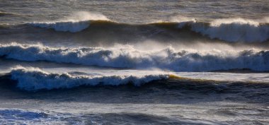 İtalya, Sicilya Kanalı, kışın sert Akdeniz