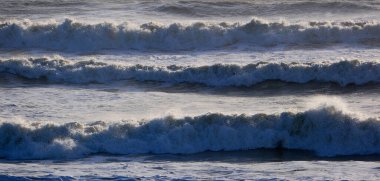 İtalya, Sicilya Kanalı, kışın sert Akdeniz