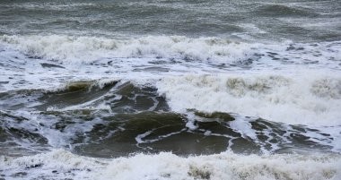 İtalya, Sicilya Kanalı, kışın sert Akdeniz