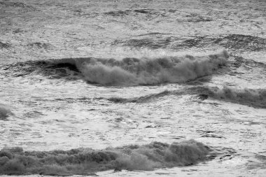 İtalya, Sicilya Kanalı, kışın sert Akdeniz