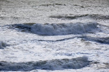 İtalya, Sicilya Kanalı, kışın sert Akdeniz