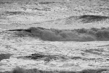 İtalya, Sicilya Kanalı, kışın sert Akdeniz