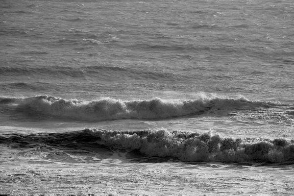İtalya, Sicilya Kanalı, kışın sert Akdeniz