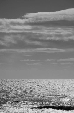 İtalya, Sicilya, Akdeniz, Sicilya Kanalı 'nda kışın bulutlar