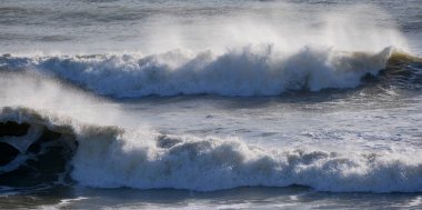 İtalya, Sicilya Kanalı, kışın sert Akdeniz