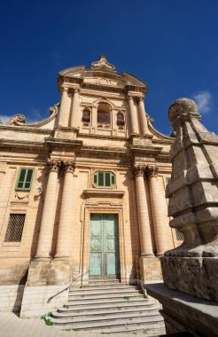 İtalya, Sicilya, Ragusa; Barok kilise cephesi