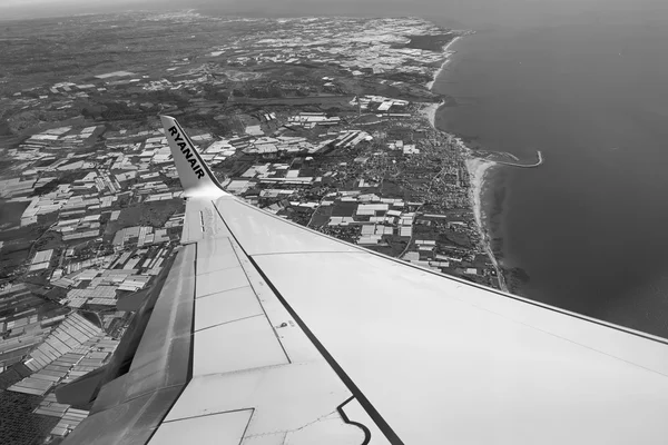 Italia, Sicilia; 26 de enero de 2016, vista aérea de la costa sudoriental siciliana y la ciudad de Scoglitti (provincia de Ragusa). EDITORIAL — Foto de Stock