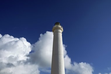 İtalya, Sicilya, Akdeniz, Punta Secca (Ragusa Eyaleti), deniz feneri manzarası