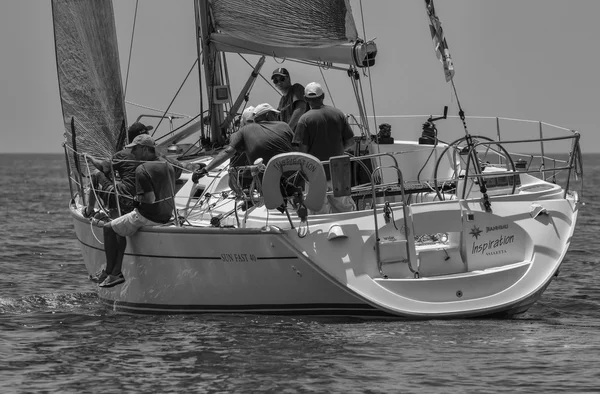 Italia, Sicilia, Mar Mediterráneo; 30 junio 2012, velero durante una carrera - EDITORIAL — Foto de Stock