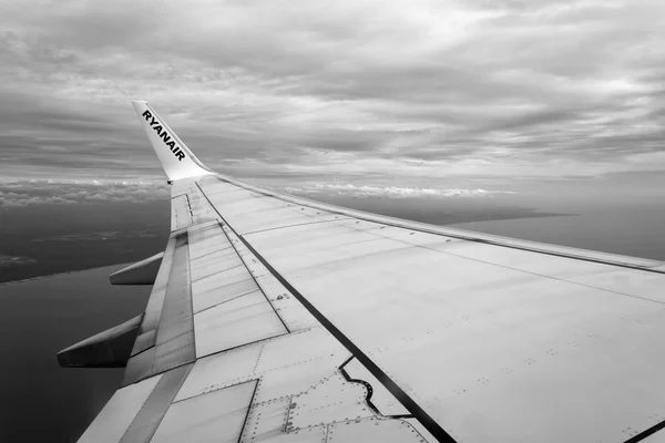 Olaszország; 30 szeptember 2015-ig közlekedő repülőgép szárnya - szerkesztőség — Stock Fotó