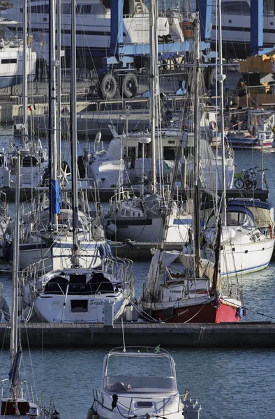 Italy, Sicily, Mediterranean sea, Marina di Ragusa; 5 January 2016, view of luxury yachts in the marina - EDITORIAL — Stock Photo, Image