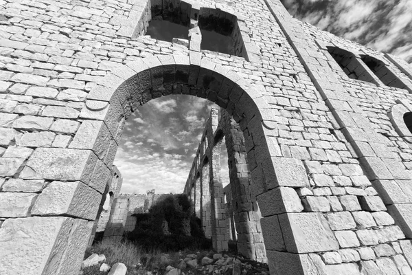 Italia; Sicilia, Sampieri (provincia de Ragusa), ruinas de una antigua fábrica de ladrillos —  Fotos de Stock