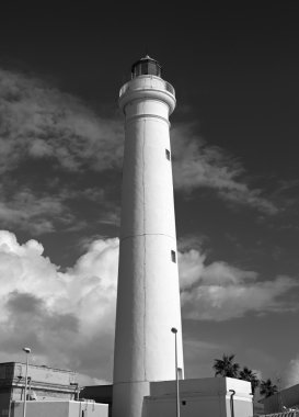 İtalya, Sicilya, Akdeniz, Punta Secca (Ragusa Eyaleti), deniz feneri manzarası