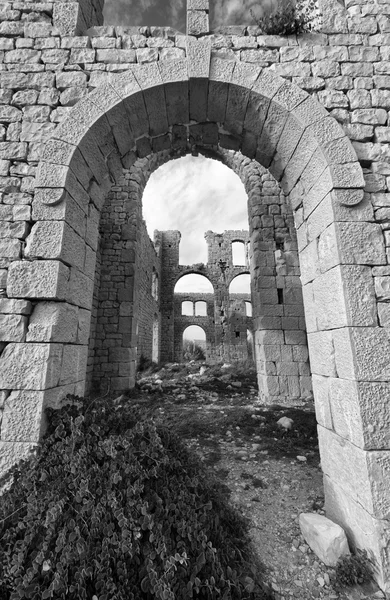 Italia; Sicilia, Sampieri (provincia de Ragusa), ruinas de una antigua fábrica de ladrillos —  Fotos de Stock