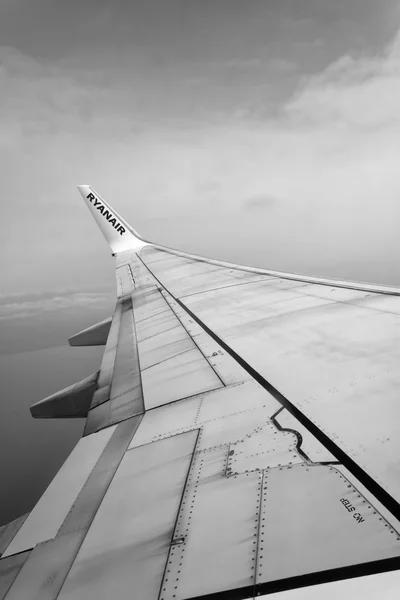 Italy; 30 september 2015, flying airplane wing - EDITORIAL — Stock Photo, Image