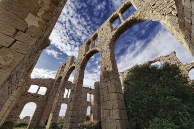 İtalya; Sicilya, Sampieri (Ragusa eyaletinde), eski bir tuğla fabrikası kalıntıları