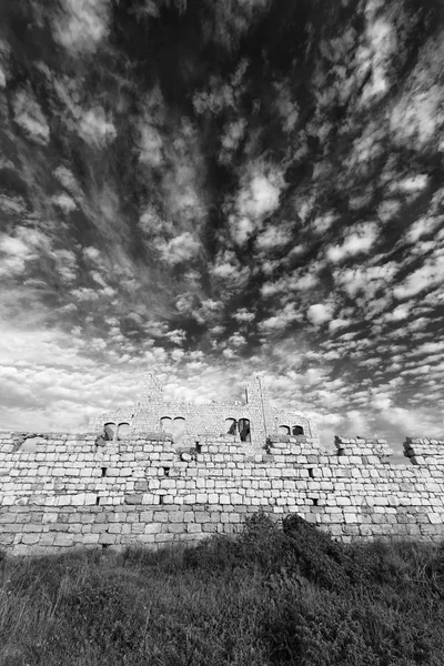 Italy; Sicily, Sampieri (Ragusa Province), ruins of an old bricks factory — Stock Photo, Image