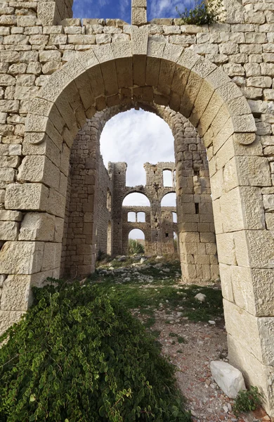 Itália; Sicília, Sampieri (província de Ragusa), ruínas de uma antiga fábrica de tijolos — Fotografia de Stock