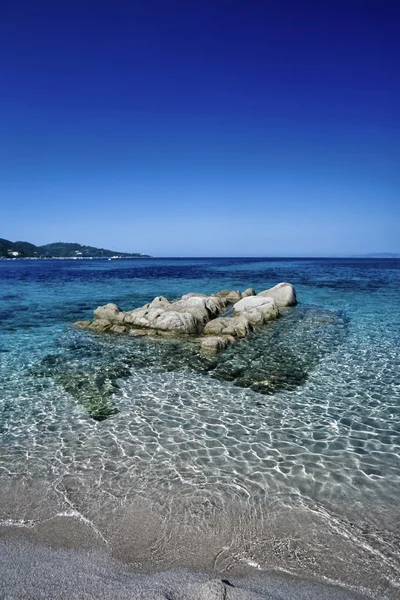 Frankrijk, Zuid Corsica, Tyrrheense Zee, Ajaccio, uitzicht op de rotsachtige kustlijn - Film scannen — Stockfoto