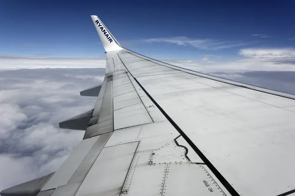 Italy; 30 september 2015, flying airplane wing - EDITORIAL — Stock Photo, Image