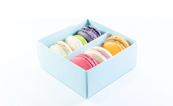 Macaron su sfondo bianco — Foto Stock