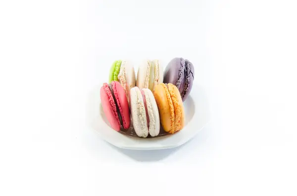 Macaroon em um fundo branco — Fotografia de Stock